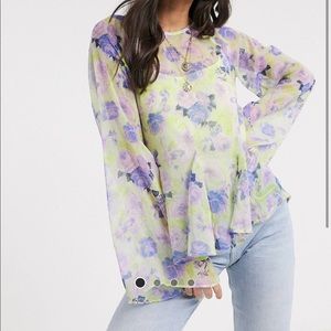 Flare sleeve shear top in neon floral print size 6